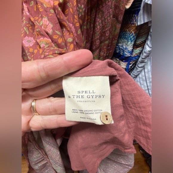 Utopia gown in berry color size XXL - Picture 6 of 6